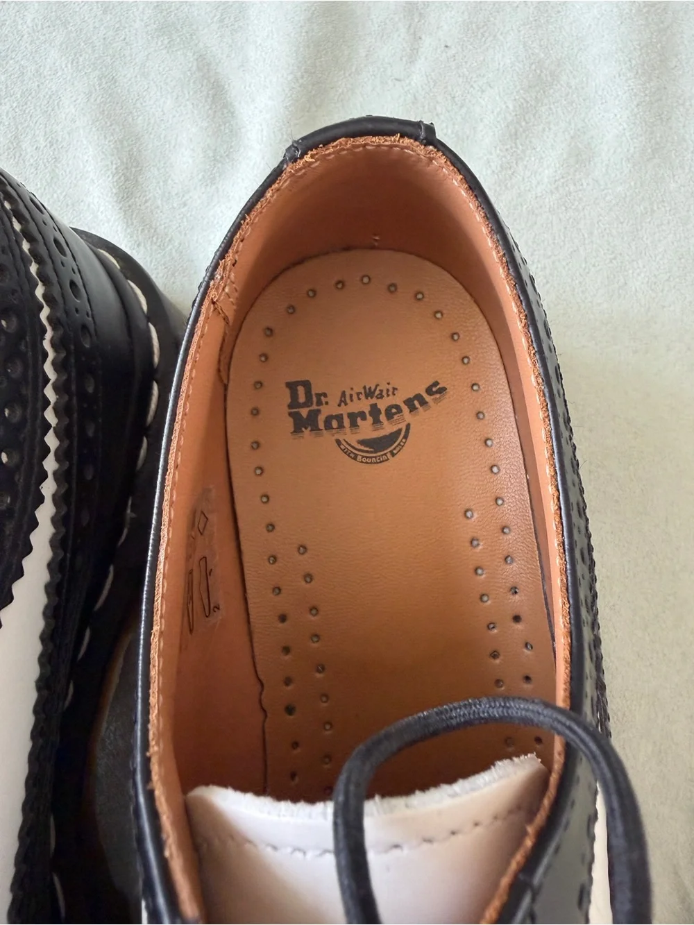 Dr. Martens 3989 Brogue Casual Shoe - Black / White Men’s Size 7